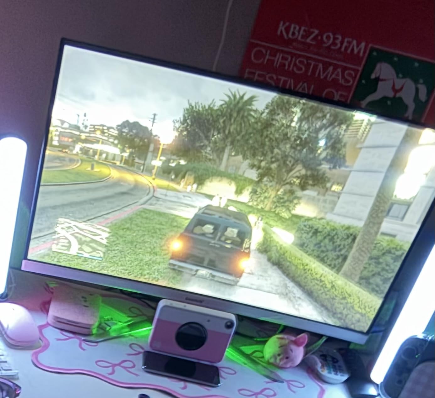 Gawfolk Gaming Monitor 27 inch QHD IPS, PC Screen 120Hz 2K (2560x1440P), Ultra-Thin Zero Frame Computer Display for Home Office Business, DP, HDMI, Wall-Mounted customer photo 2