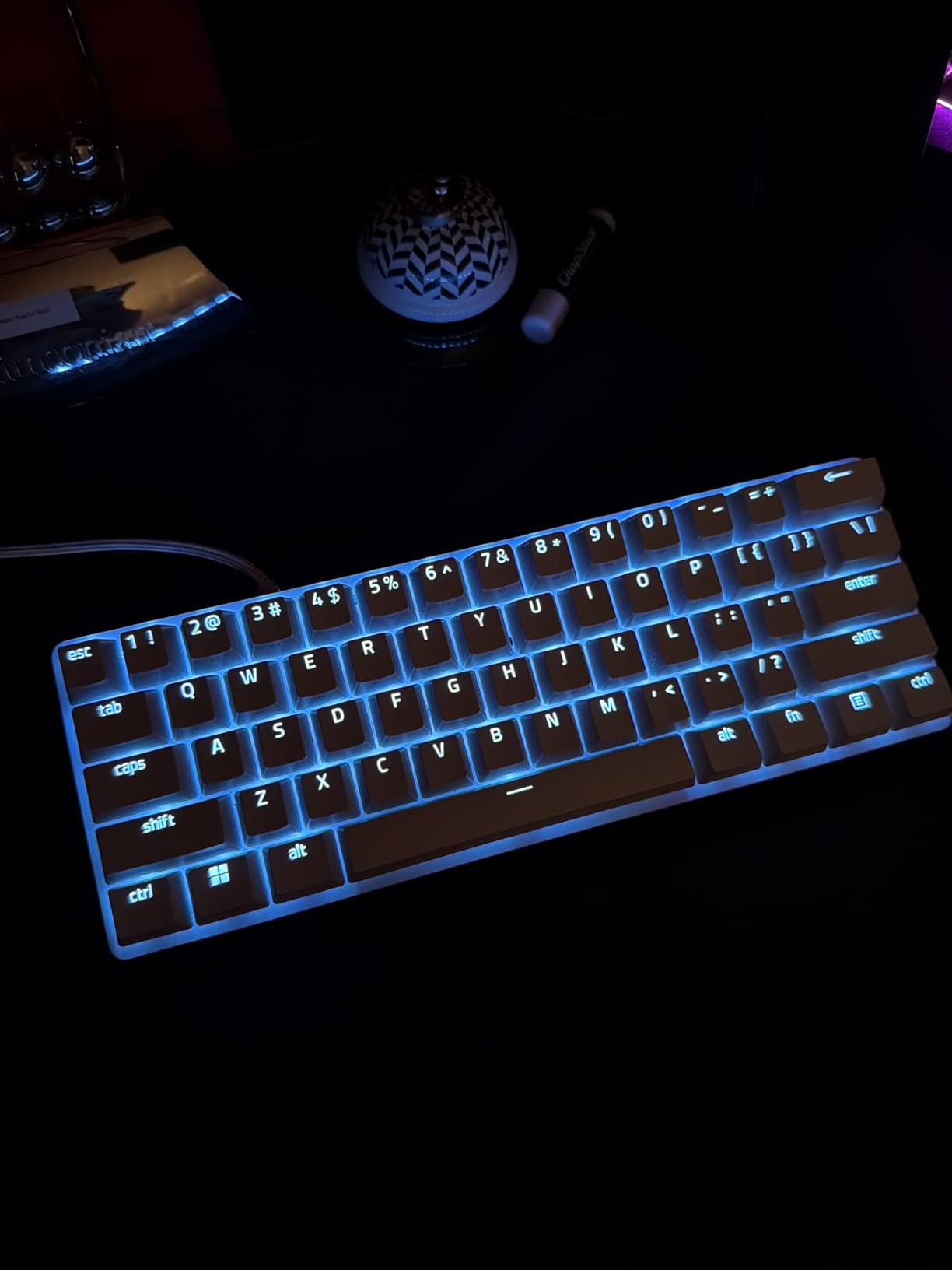 Razer Huntsman Mini 60% Gaming Keyboard: Linear Optical Switches - Aluminum Top Frame - Chroma RGB Lighting - PBT Keycaps - Onboard Memory - Snap Tap - White customer photo 2