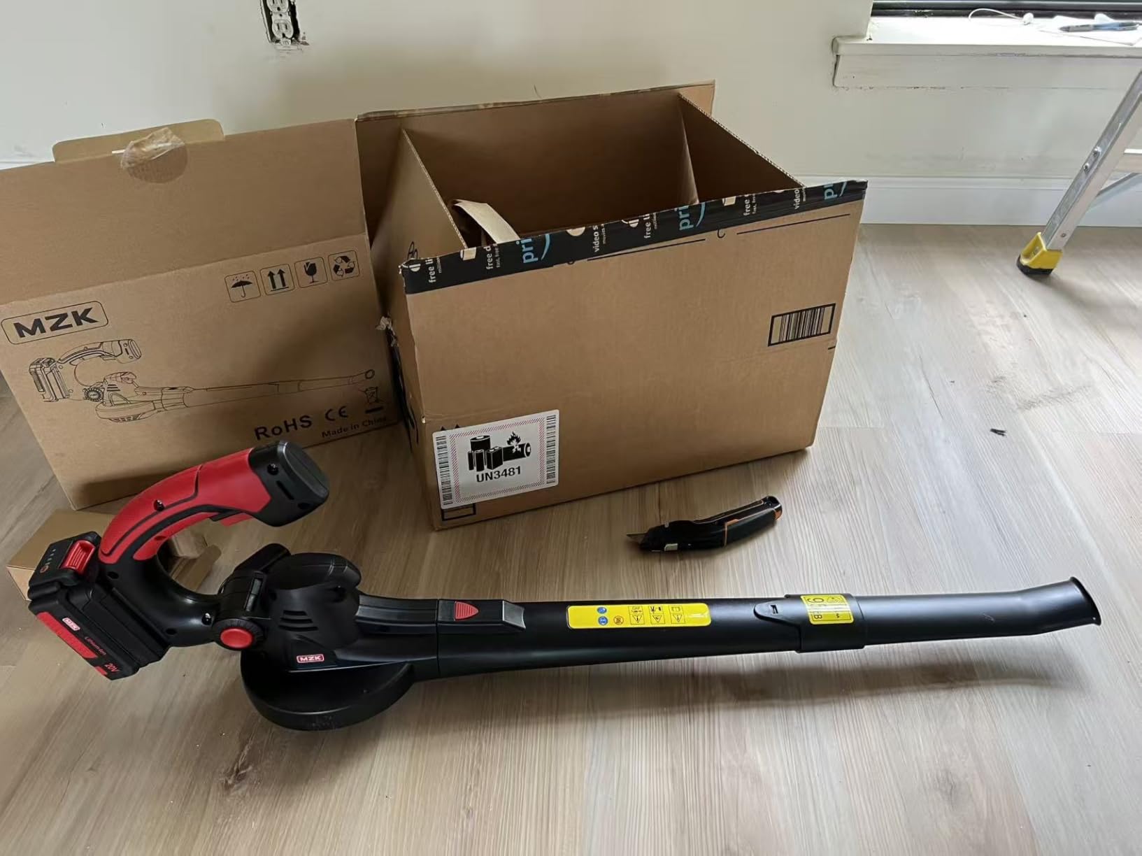 MZK Cordless Leaf Blower, 20V Battery Powered Electric Blower for Lawn Care, Electric Lightweight Leaf Blower for Blowing Leaves, Patio Cleaning and Dust (2 * 2Ah Battery & Charger Included), LF40D13 customer photo 1