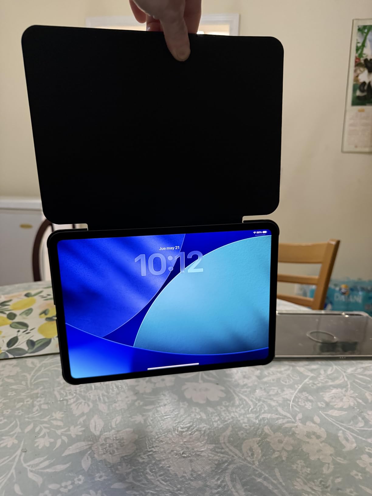 Apple iPad Pro 11-inch (M5): Ultra Retina XDR Display, 256GB, Landscape 12MP Front Camera/12MP Back Camera, LiDAR Scanner, Wi-Fi 7 with Apple N1, Face ID - Space Black customer photo 1