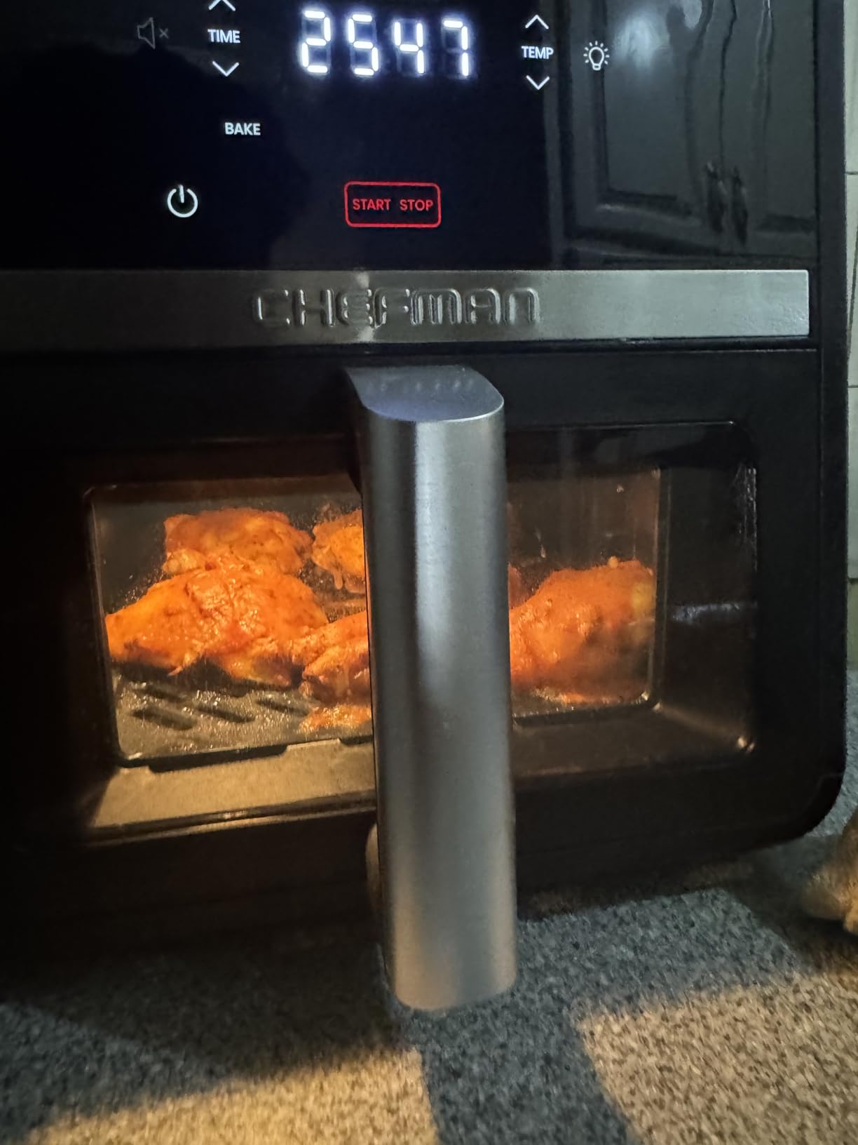 Chefman Air Fryer 9 Qt | TurboFry 7-in-1 High-Powered 450°F Cooking for Crispier and Even Results | XL Basket with Viewing Window | Air Fry, Bake, Broil, Reheat, Dehydrate, Defrost, Keep Warm customer photo 1