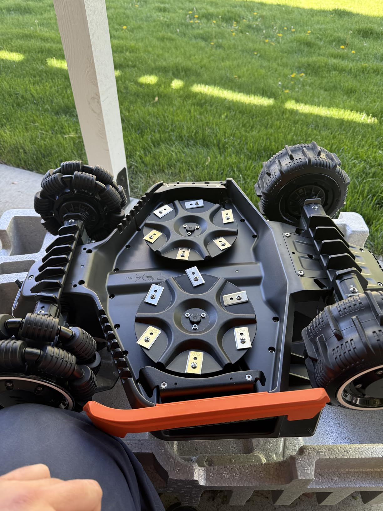 Mammotion LUBA 3 AWD 5000H Robot Lawn Mower for 1.25 Acres, 360 LiDAR+NetRTK+AI Vision Tri-Fusion Positioning, All-Wheel-Drive for 80% Slopes, 50 Multi-Zone Management, Cutting Height 2.2-4.0 customer photo 2