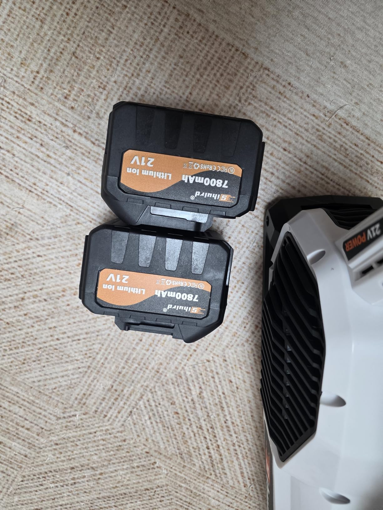 Sihuird Leaf Blower Cordless, 765CFM Electric Leaf Blowers with 2 x 7.8Ah Batteries and Dual Rapid Charger, 3-Speed & Turbo Mode, with LED lighting, 1 x Shoulder Strap, Blowers for Lawn Care - SL9501 customer photo 1