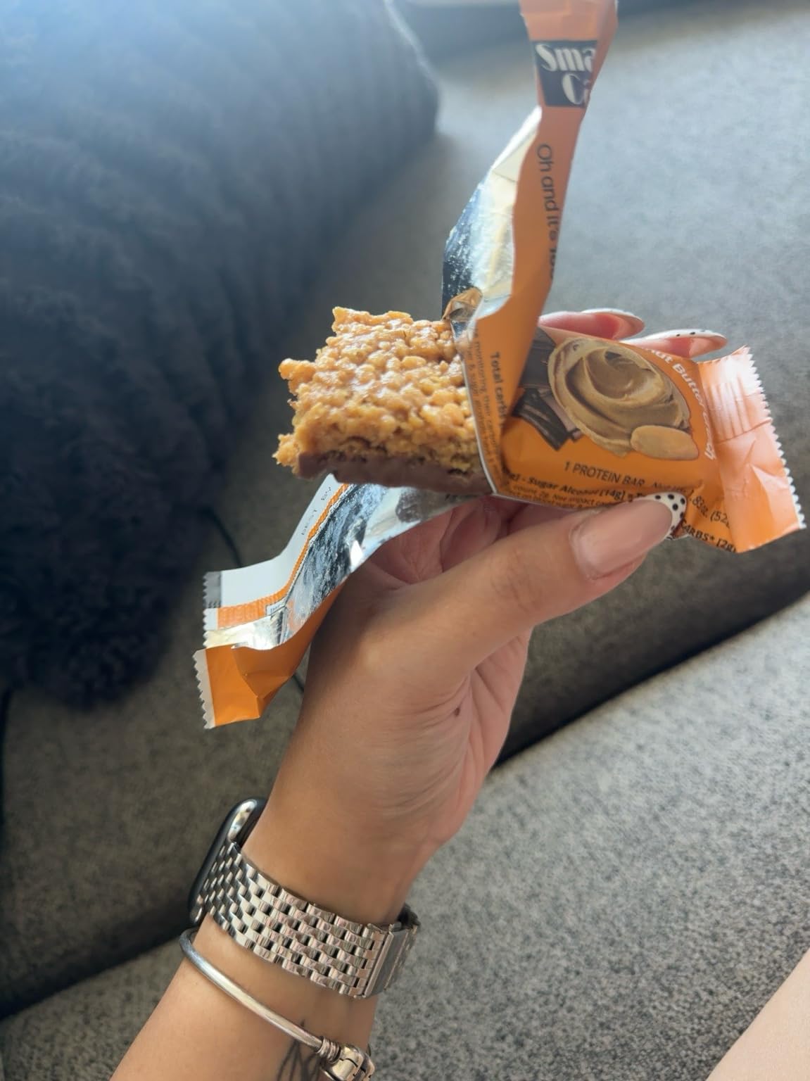 NuGo Smarte Carb 20g Protein 0g Sugar, 2g Net Carbs 160 Calories Brown, Sugar free Peanut Butter Crunch, 12 Count customer photo 1