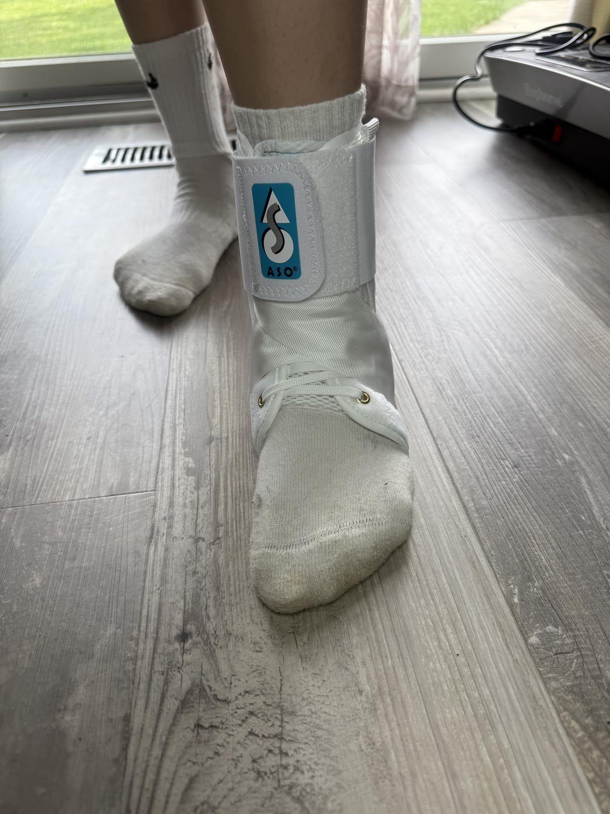 Med Spec ASO Speed Lacer - Ankle Brace for Sprained Ankle and Peroneal Tendonitis, Orthopedic Ankle Support for Men, Women, Adults, Teens and Kids, Sports Injury Recovery customer photo 1