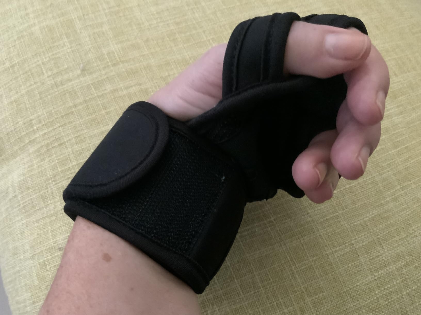 Fit Active Sports New Ventilated Weight Lifting Workout Gloves with Built-in Wrist Wraps for Men and Women - Great for Gym Fitness, Cross Training, Hand Support & Weightlifting customer photo 1