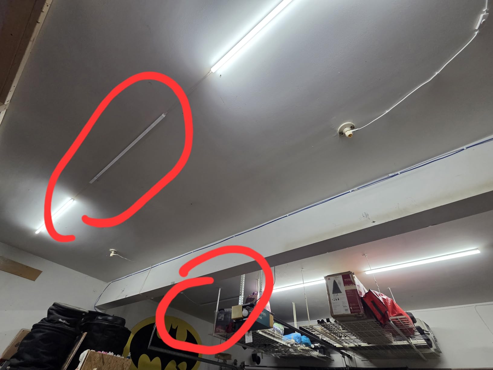 Barrina (6 Pack) LED T5 Integrated Single Fixture, 4FT, 2200lm, 6500K Super Bright White, 20W Utility LED Shop Light, Ceiling and Under Cabinet Light, Corded Electric with ON/Off Switch, ETL Listed customer photo 2
