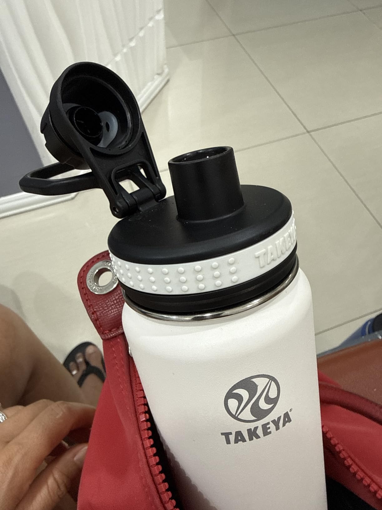 Takeya Originals 40 oz Vacuum Insulated Stainless Steel Water Bottle with Spout Lid, Graphite customer photo 2