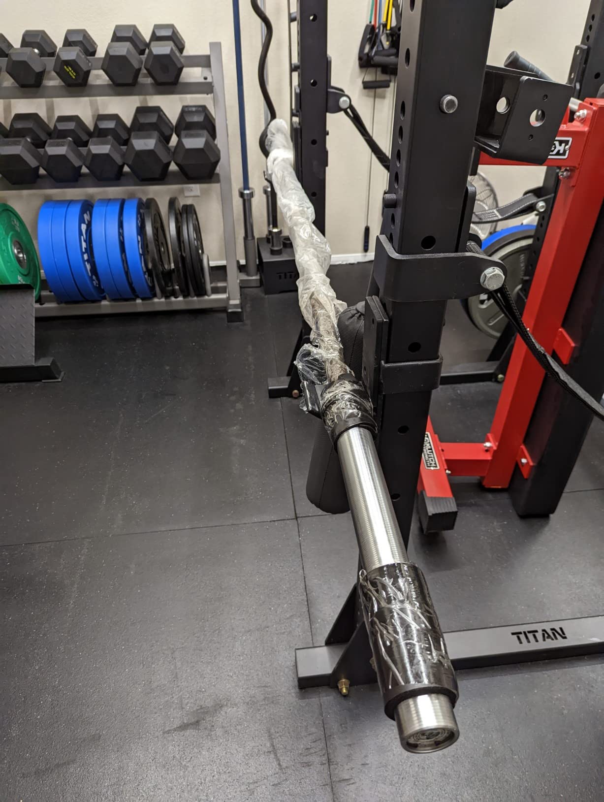 Bells of Steel Powerlifting Bar 2.0 - Heavy-Duty Power Barbell, Olympic Bar for Powerlifting, Aggressive Knurling, 29mm Diameter, 44 lb, 1500lb Capacity, Barenaked customer photo 2