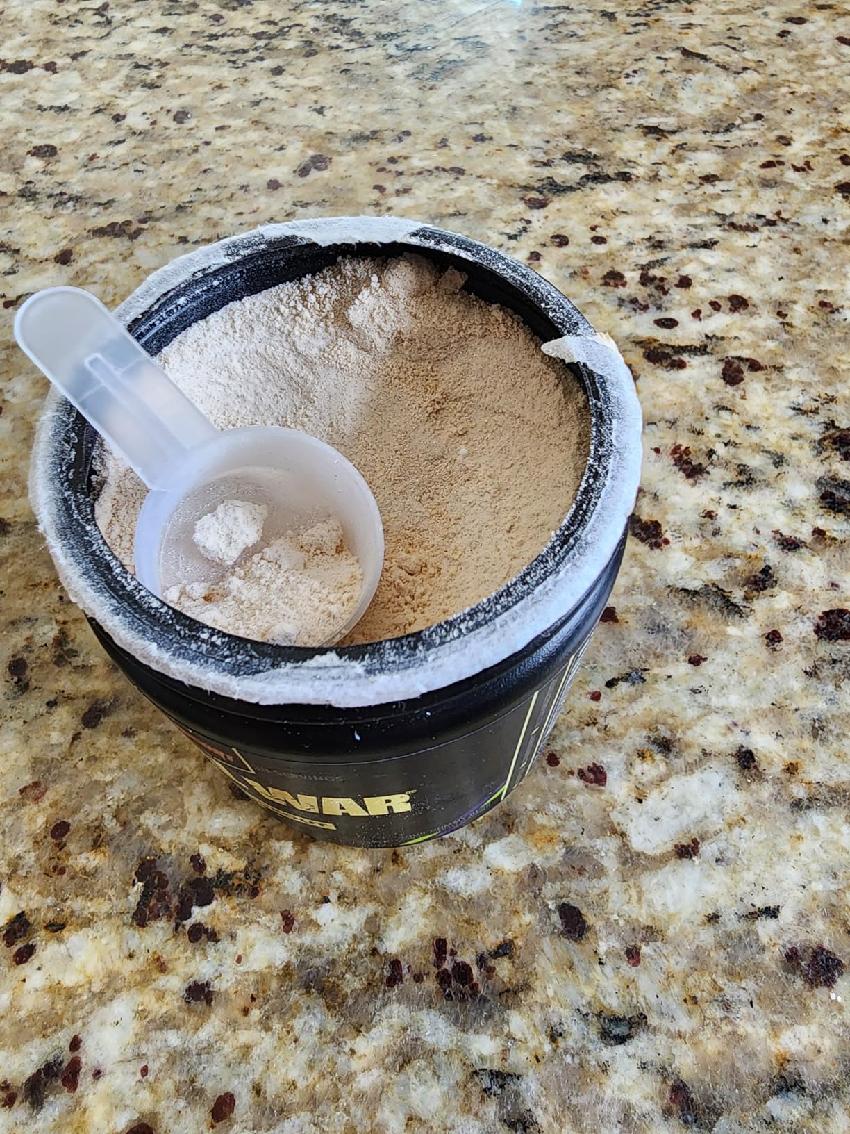 REDCON1 Total War Pre Workout Powder | Sour Gummy Bear | 320mg Caffeine + Citrulline Malate + Beta Alanine (30 Servings) customer photo 2