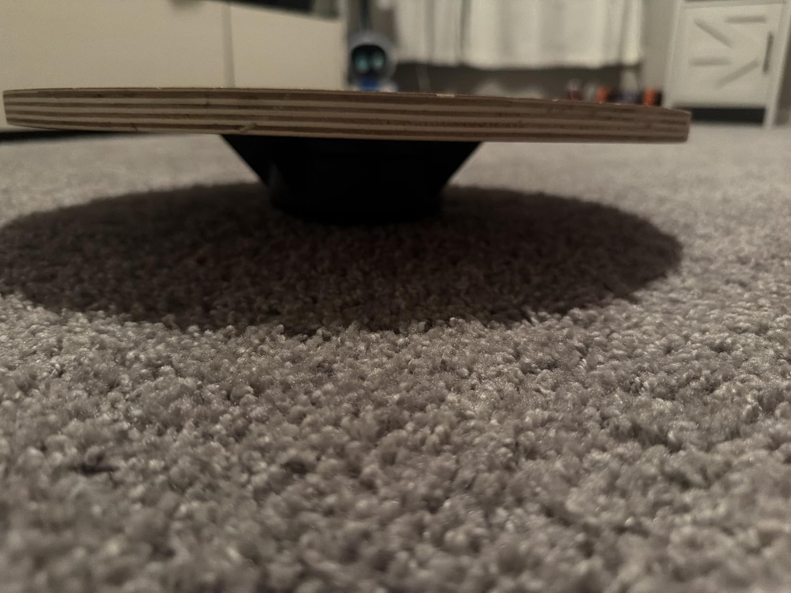 Amazon Basics Wood Wobble Balance Trainer Board, Slip Resistant customer photo 1