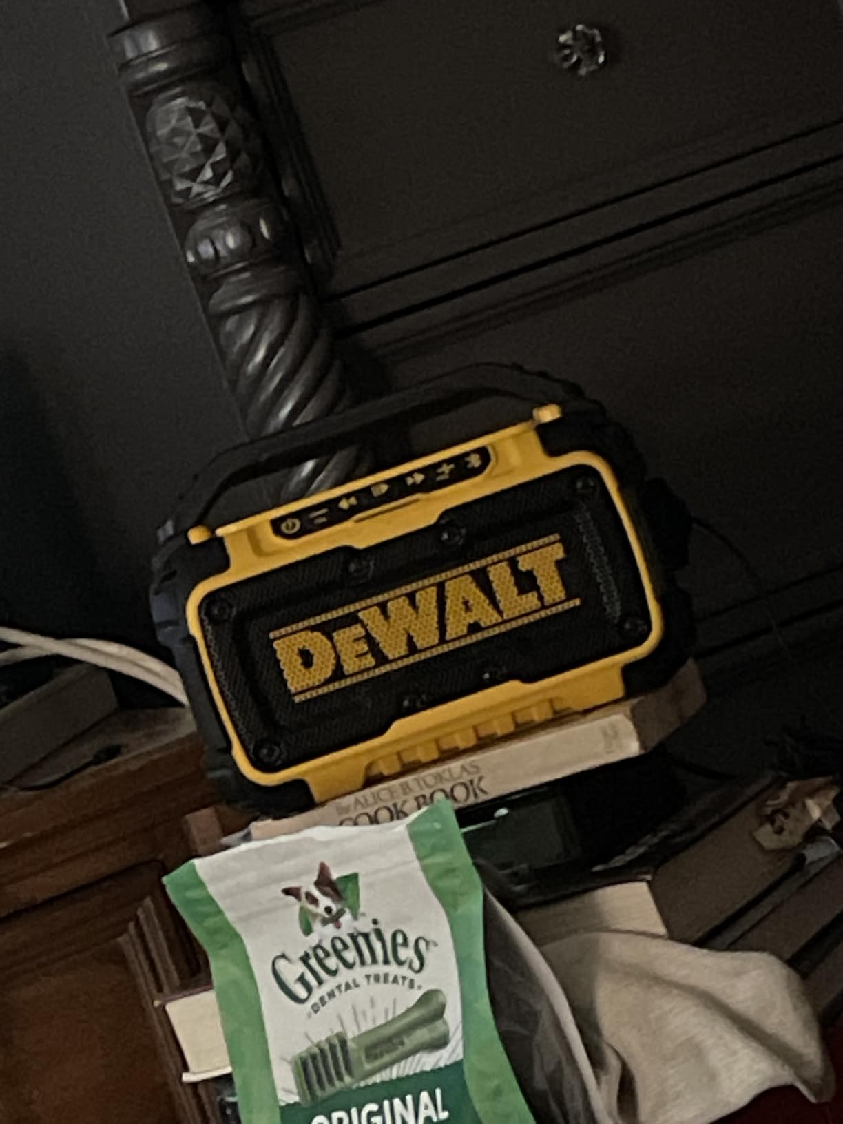 DEWALT 20V MAX Bluetooth Speaker, 100 ft Range, Durable for Jobsites, Phone Holder Included, Lasts 8-10 Hours with Single Charge (DCR010) customer photo 1