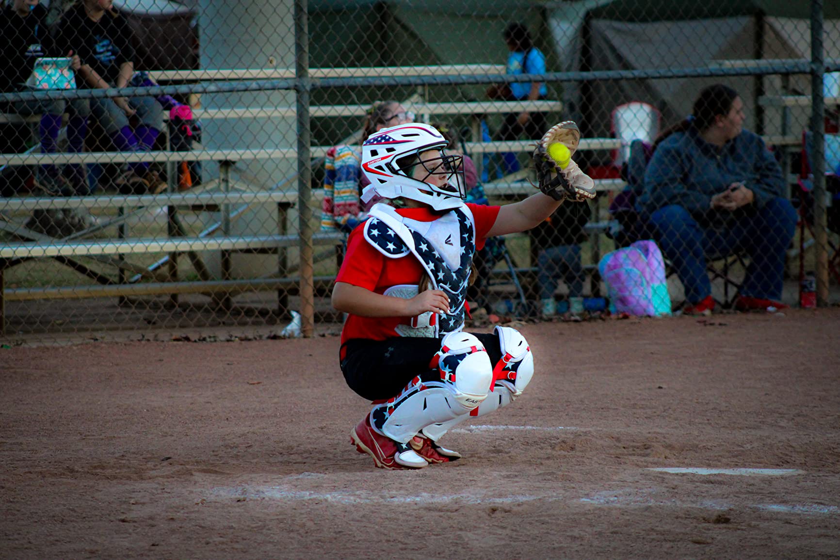 Easton | JEN SCHRO The Very Best Fastpitch Softball Catcher's Equipment | Box Set | NOCSAE Certified | Multiple Sizes/Colors customer photo 1