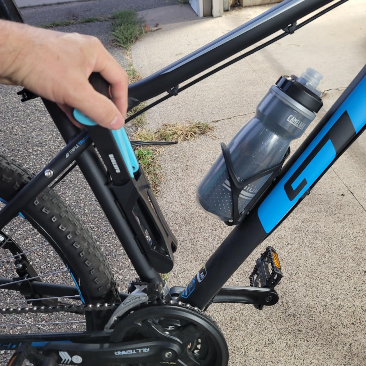 Folding Bike Lock Bicycle Scooter Motorcycle Lock with 4 Keys, Heavy Duty Alloy Steel Foldable Lock with Mounting Bracket, 86cm/34in customer photo 1