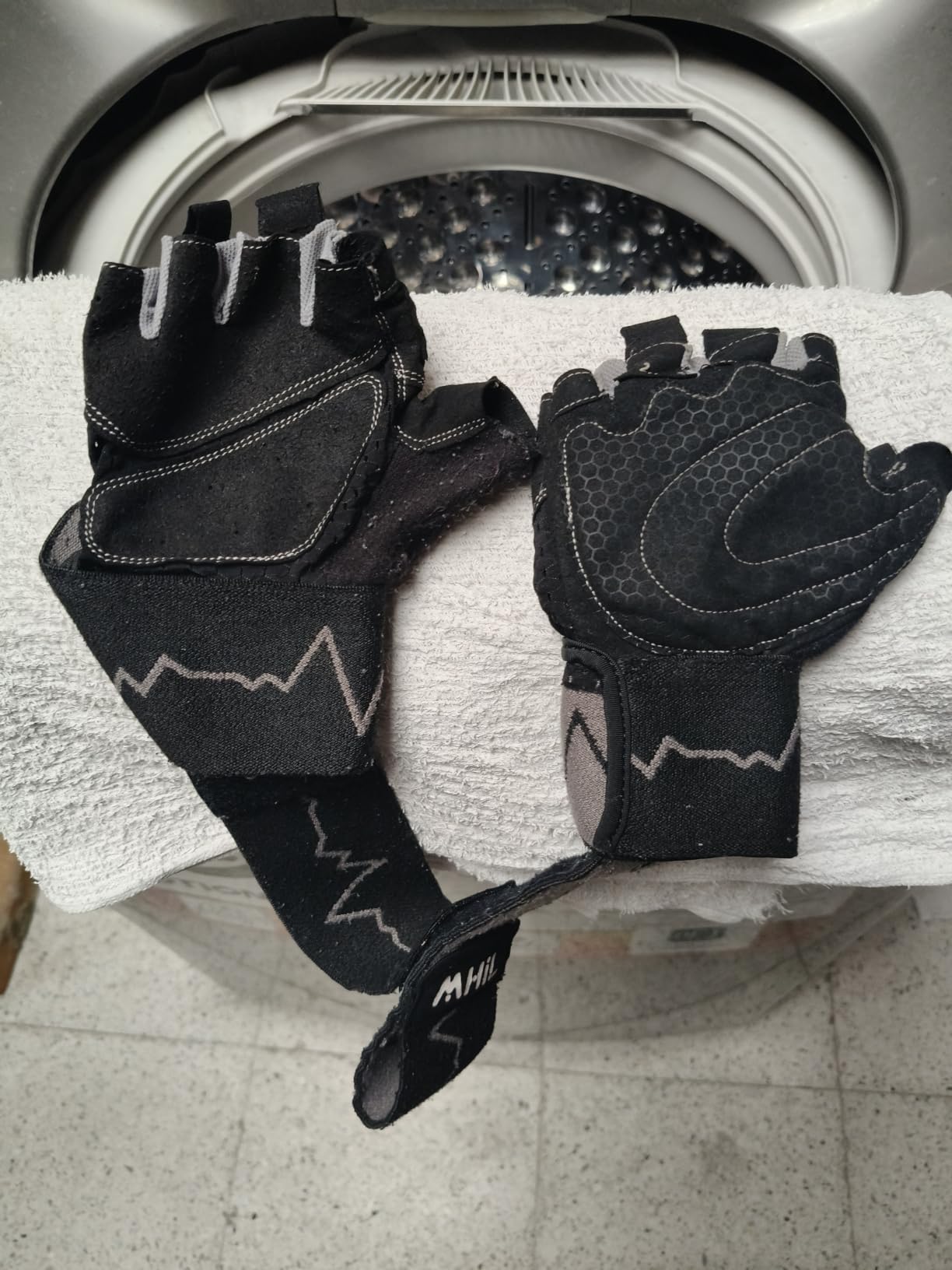 MhIL Workout Gloves for Women - Breathable Gym Gloves for Women with Palm Protection and Enhanced Grip - Padded Weight Lifting Glove for Womens with Wrist Wraps Support Weightlifting Exercise Cycling customer photo 1