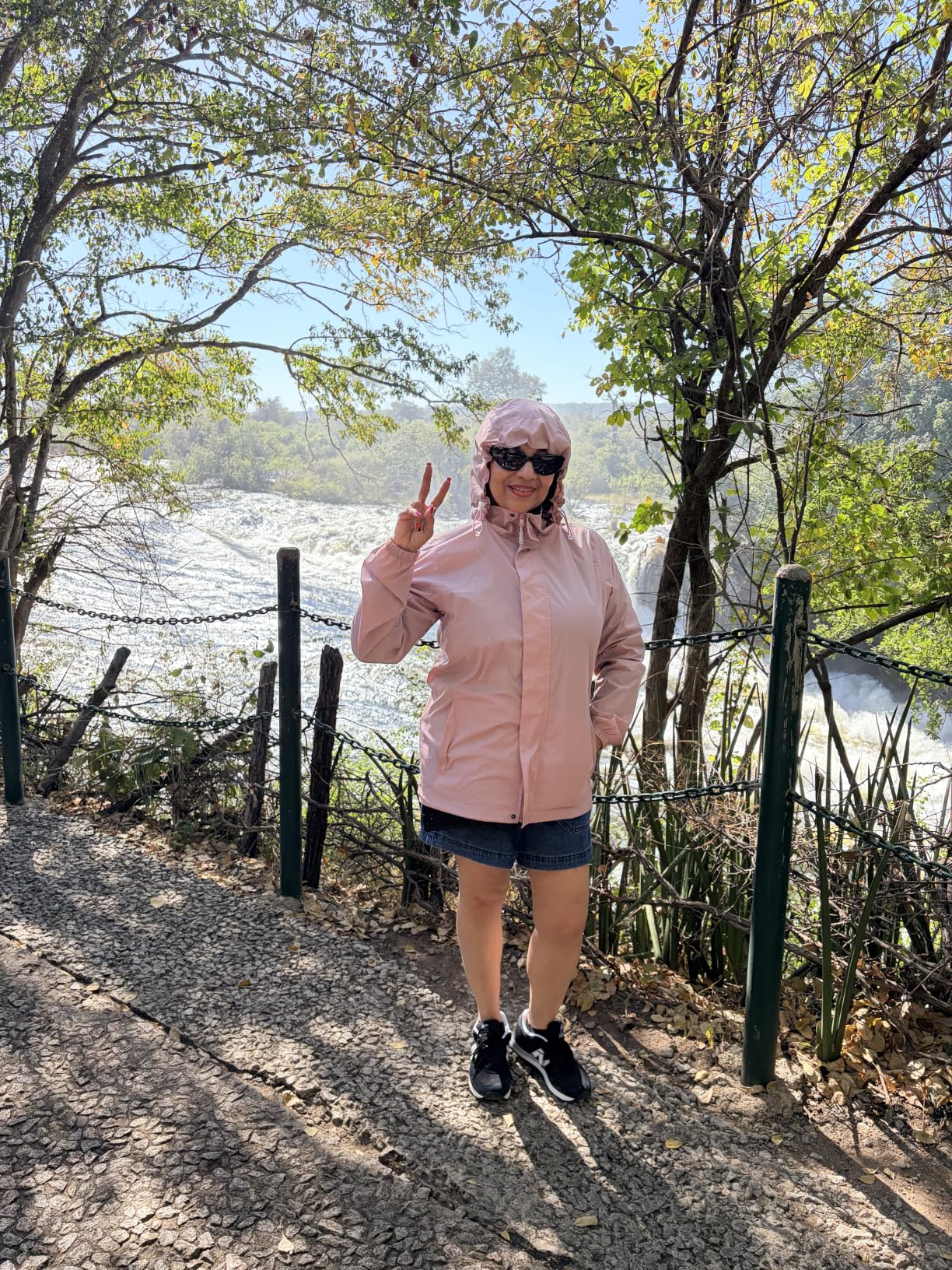 Women's Rain Jacket Waterproof Lightweight Packable Raincoat with Hood for Golf Hiking Travel Windbreaker customer photo 2