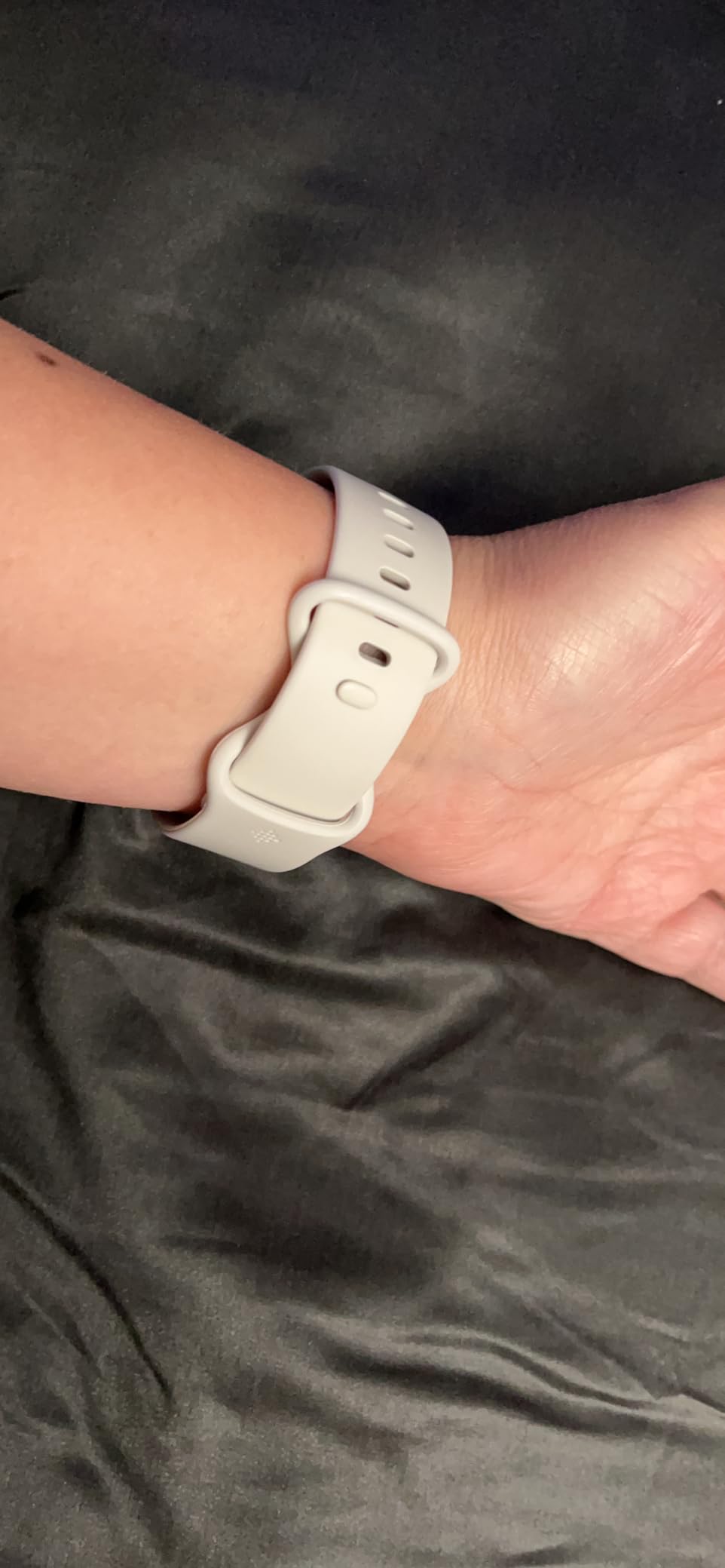 Fitbit Charge 6 Fitness Tracker with Google Apps - Heart Rate on Exercise Equipment - Obsidian/Black customer photo 2