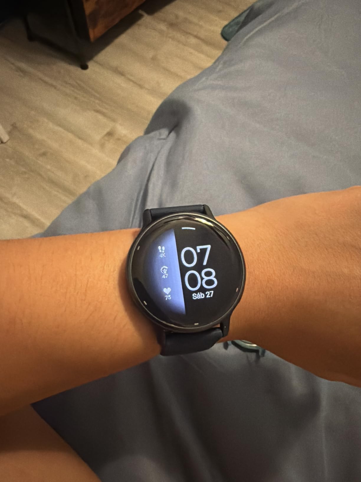 Garmin vívoactive 5, Health and Fitness GPS Smartwatch, AMOLED Display, Up to 11 Days of Battery, Slate Aluminum Bezel with Black Case and Silicone Band customer photo 2