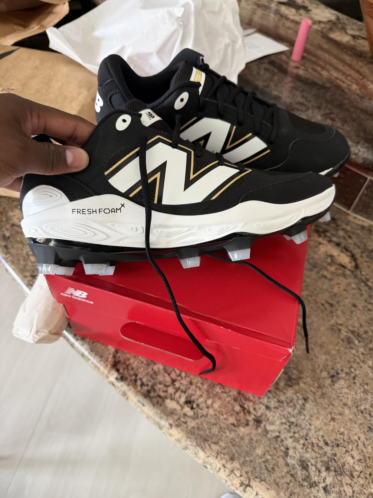 New Balance Men's Fresh Foam 3000 V7 Molded Baseball Shoe customer photo 1
