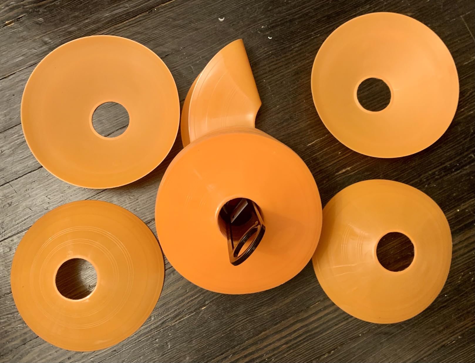 GHB Soccer Cones 25/50/100 Pack Disc Soccer Sport Cones Training Field Marker Agility Cones - Includes Cone Drills Guide customer photo 1