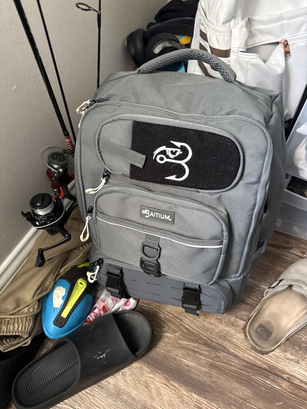 Baitium Fishing Backpack, Tackle Bag With Rod Holders, 40L Capacity With Cooler, Rain Cover, Insulated Pocket, 4 Tackle Trays Included (Green) customer photo 2
