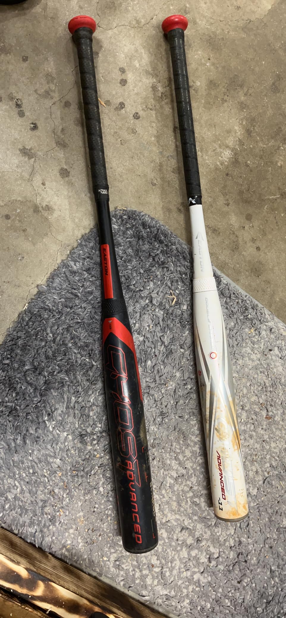 Easton Ghost Advanced Fastpitch Softball Bat | Approved for All Fields | -8 / -9 / -10 / -11 Drop | 2 Pc. Composite customer photo 1