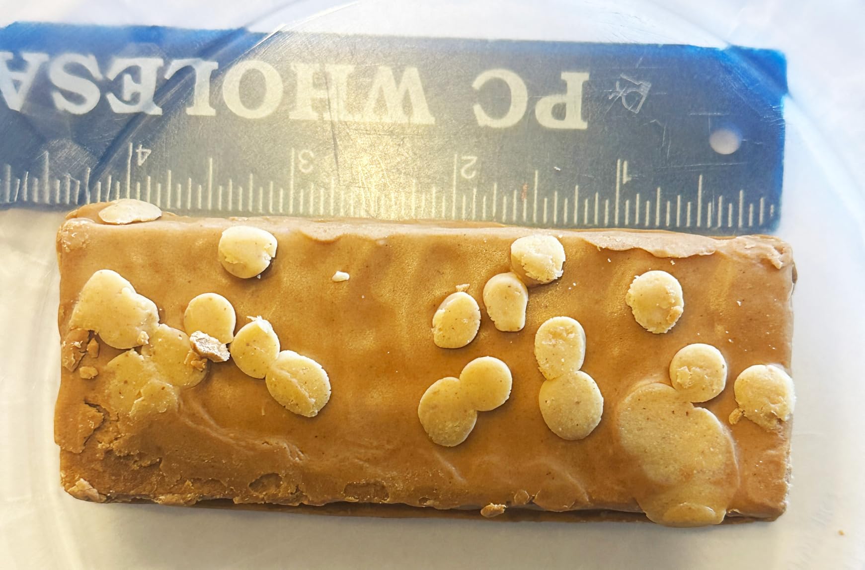ONE Protein Bars, Reese's Peanut Butter Lovers, Gluten Free with 18g Protein and 3g Sugar, 2.12 oz (12 Count) customer photo 1