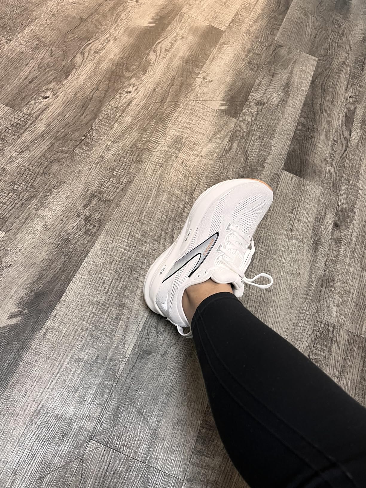Women's Glycerin 22 Neutral Running Shoe (Brooks) customer photo 1