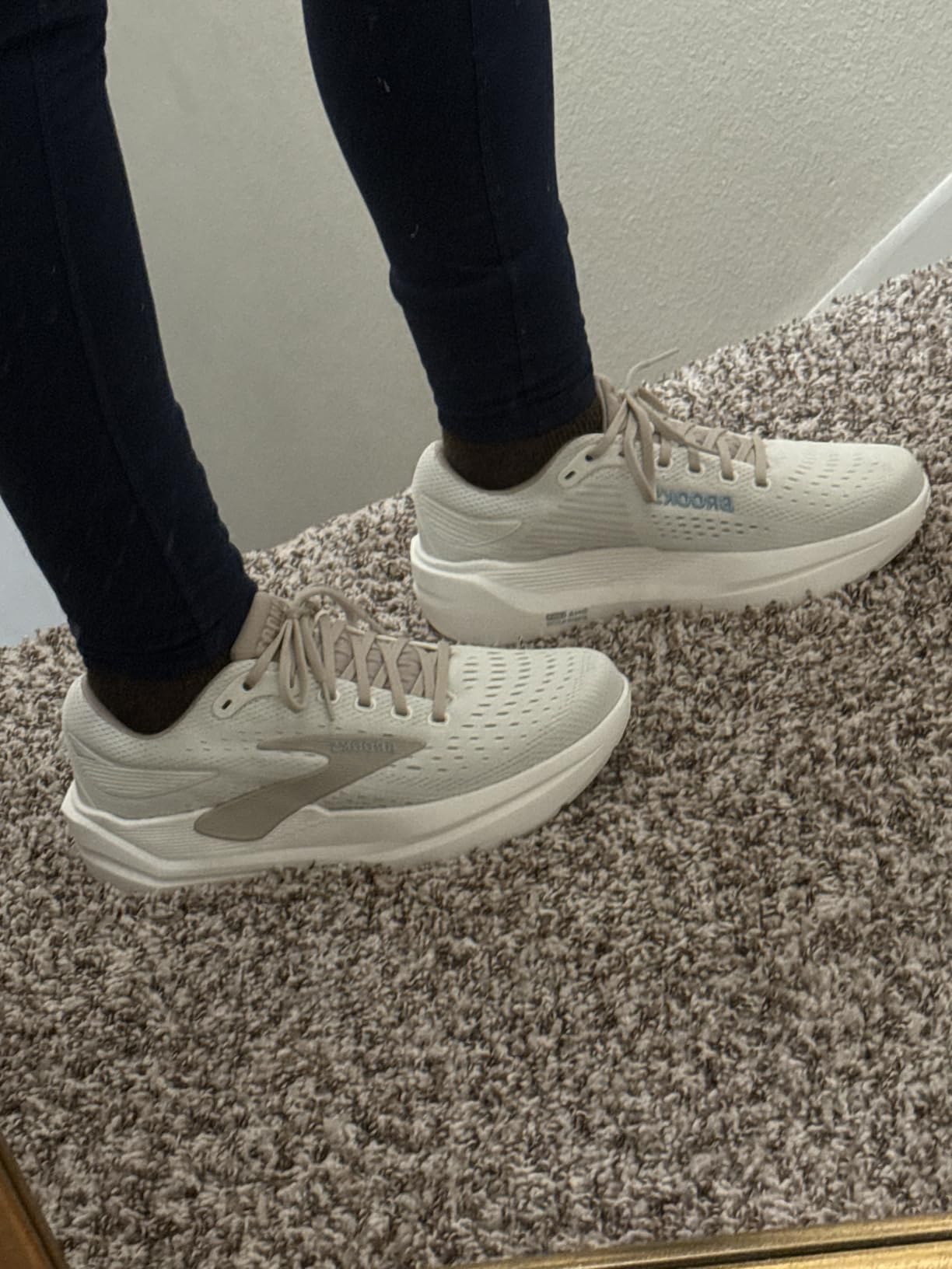 Women's Gel-Nimbus 27 Running Shoes customer photo 2