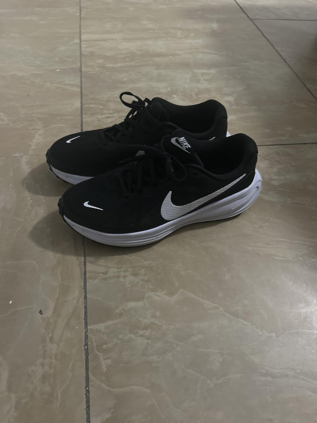 Nike Men's Revolution 8 Road Running Shoes customer photo 1