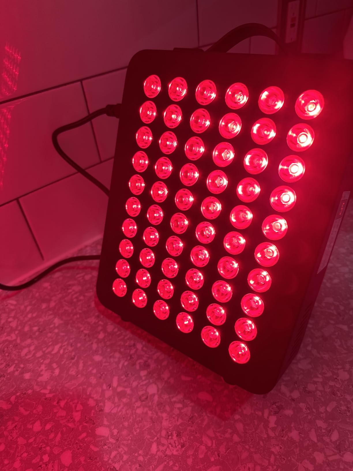 Red Light Therapy for Body, 660nm 850nm Near Infrared Light Therapy Panel, 300 Dual Chip LED Device with 1500W of Power, Ideal for Body, Face, Improve Sleep, Skin Health, Includes Hanging Kit & Handle customer photo 2