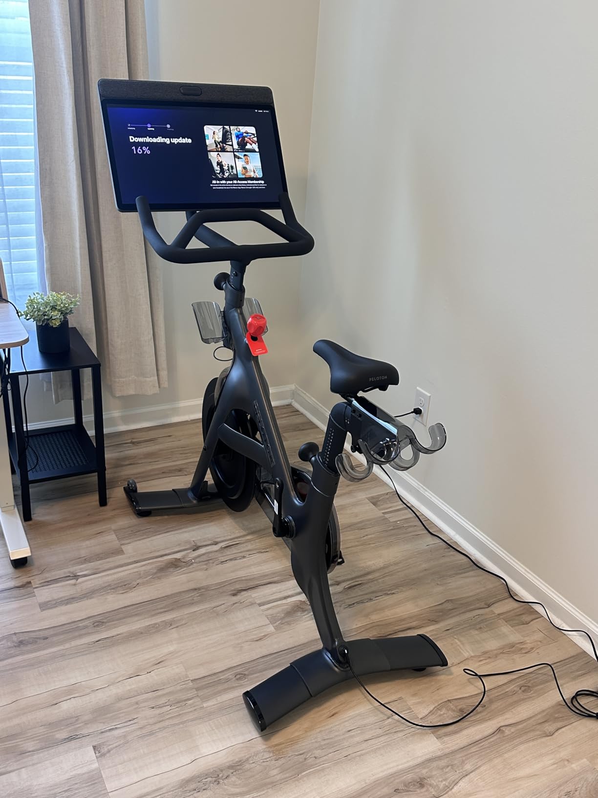 Peloton Exercise Bikes, Indoor Stationery Cross Training Bikes for Home Workouts, HD Swivel Screen customer photo 1