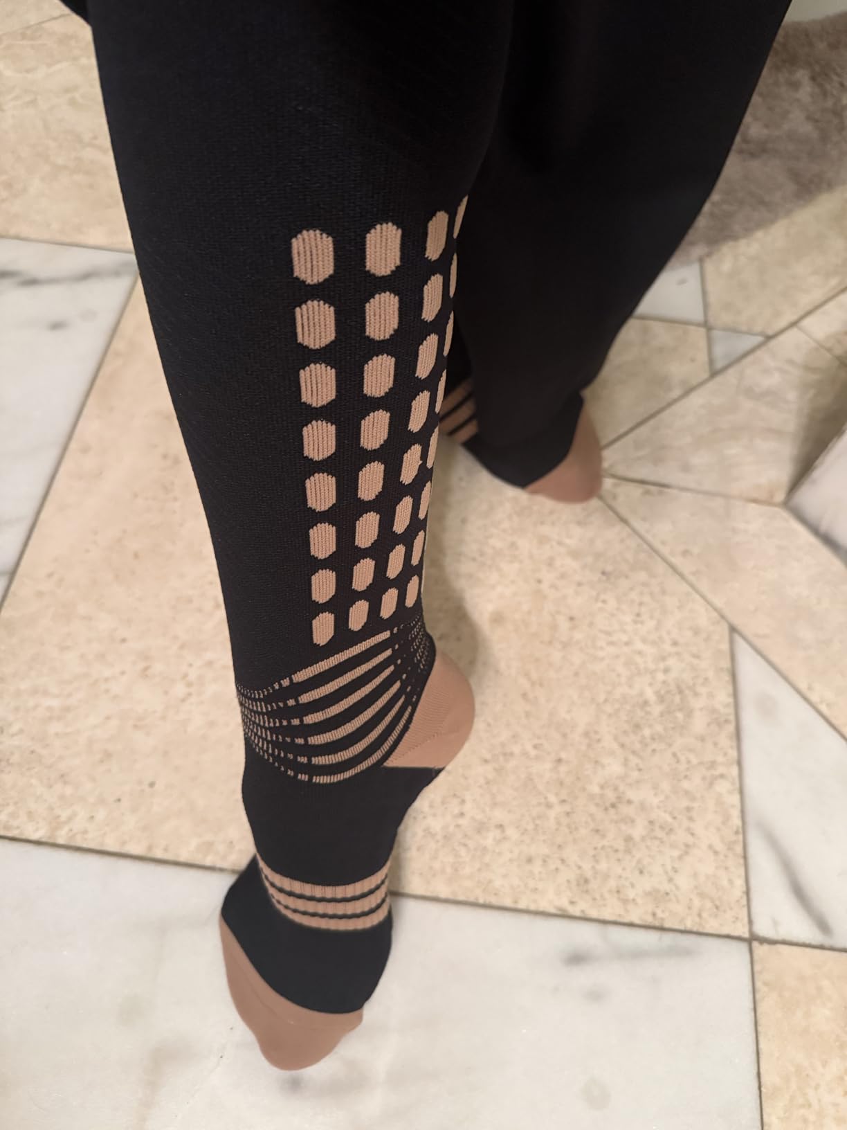 Copper Compression Socks, Medical Graduated Socks with Patented Design for Pain Relief, Women & Men Circulation, Swelling, Travel, Pregnancy, Flight, Nurses, Running, Athletic - 1 Pair, 20-30mmHg customer photo 1