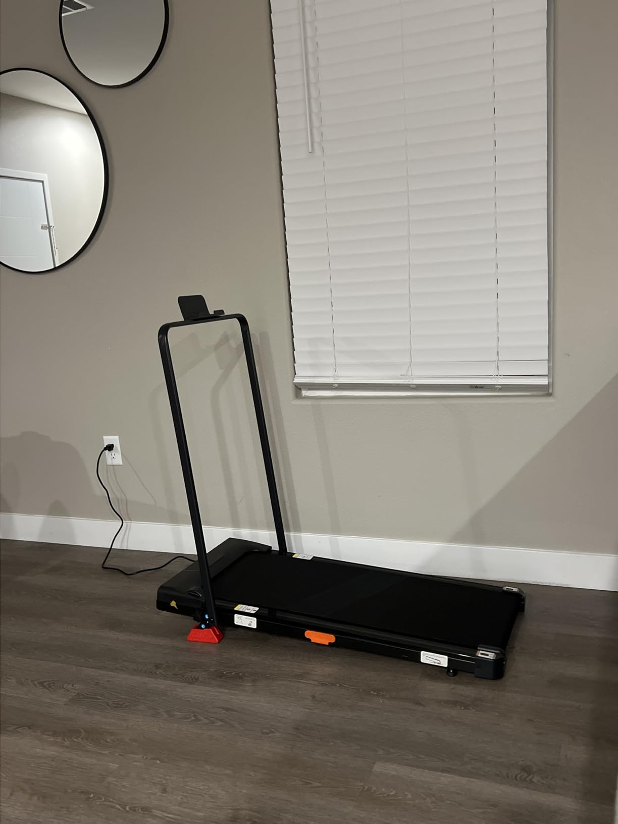 UMAY Fitness Treadmill with 20% Auto/Manual Incline, Treadmills for Home Folding with Pulse Sensors, 350/400LBS Capacity customer photo 1