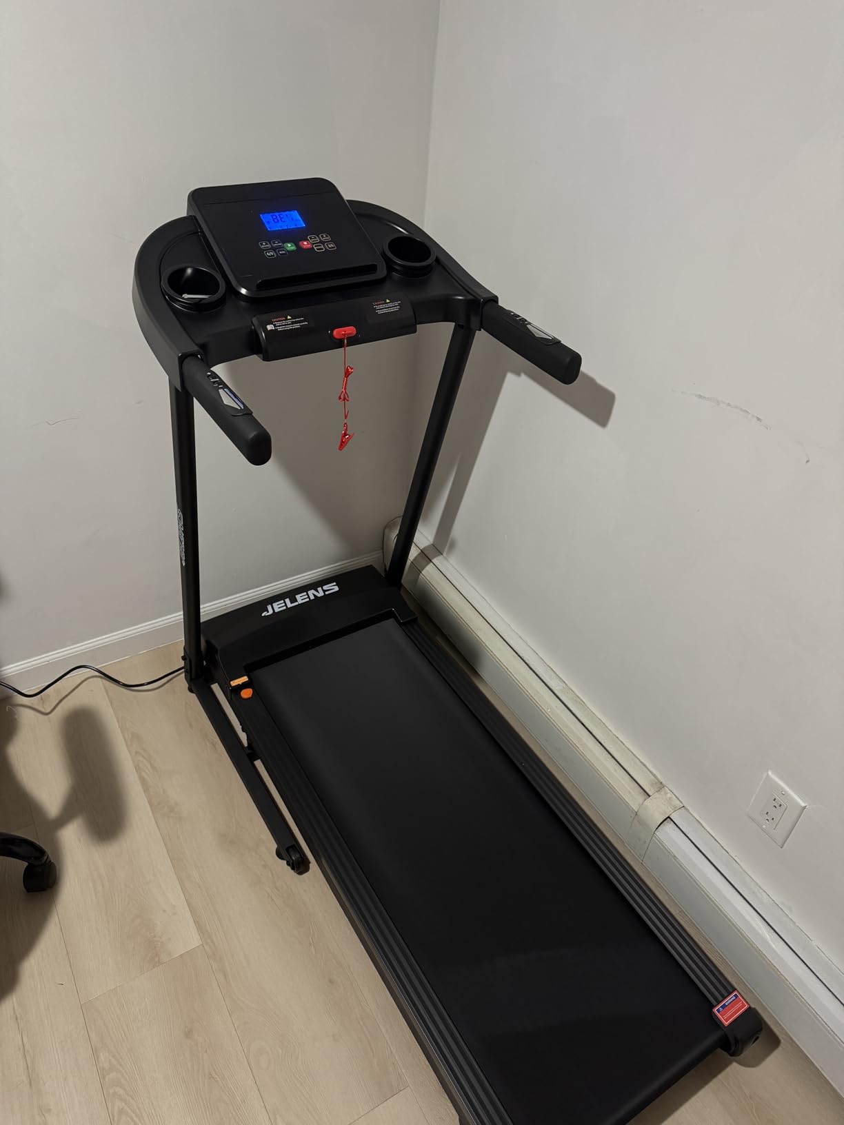 JELENS Treadmill for Home with 0-15% Auto Incline, Foldable Walking Pad Treadmill with 330LBS Weight Capacity and Pulse Sensors customer photo 1