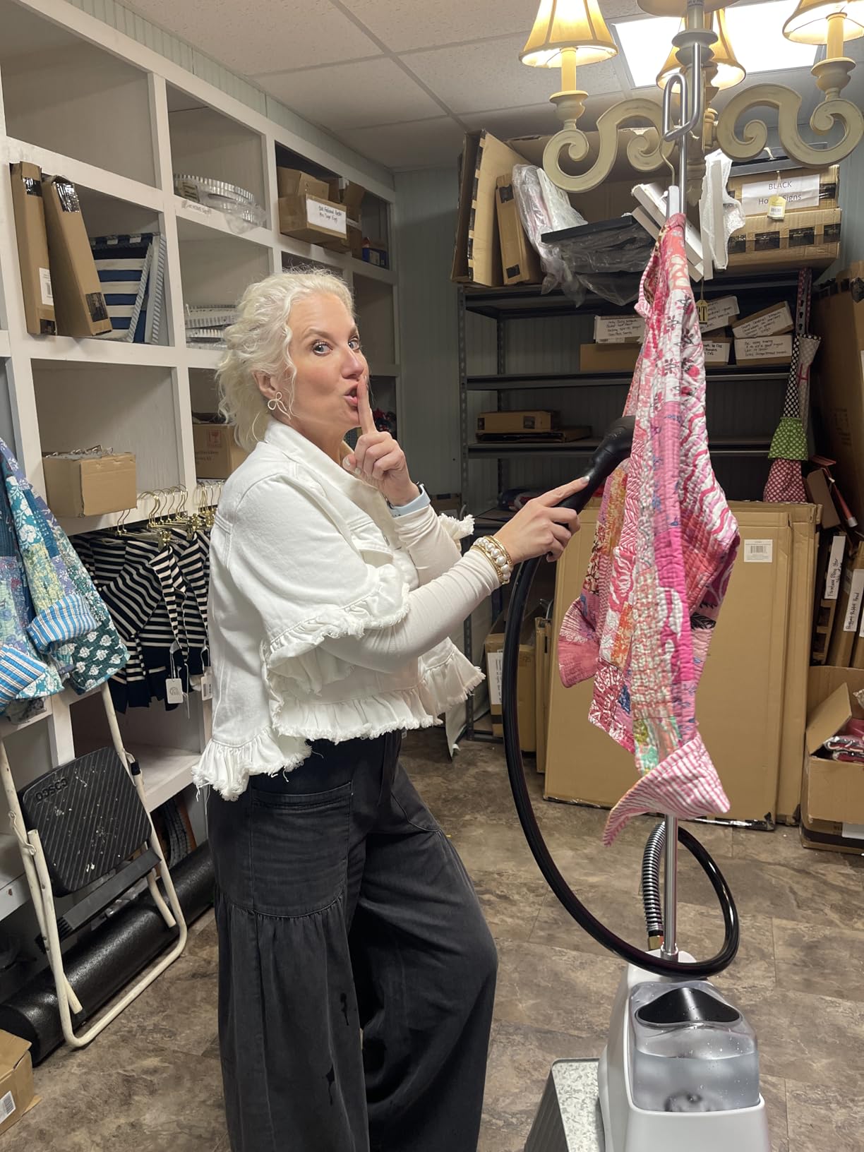 Jiffy Steamer J-2000 Garment Steamer with Plastic Steam Head, 120 Volt, Beige customer photo 1