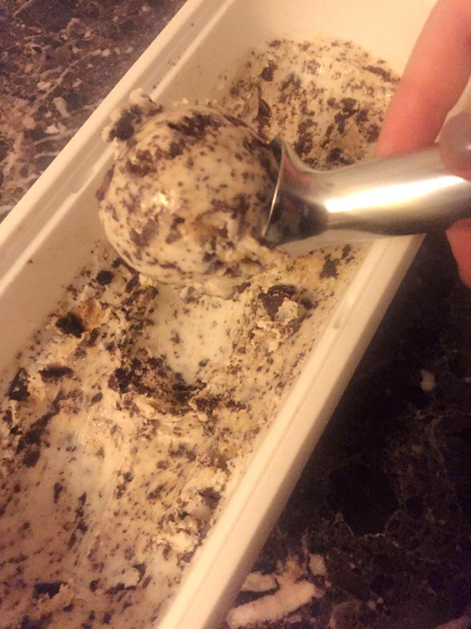 Zeroll Size 20 Original Ice Cream Scoop with Heat Conductive Handle, Silver 1020, 2-Ounce, 40 Scoops per customer photo 2