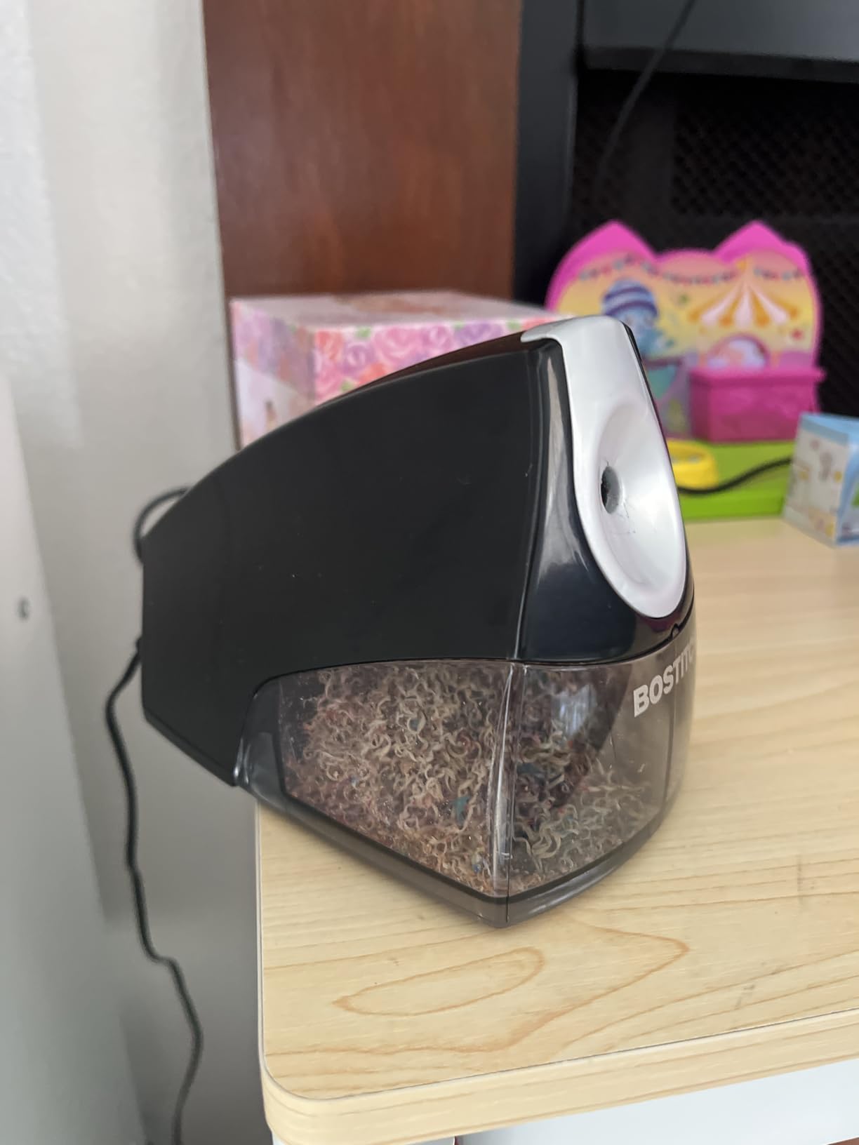Bostitch Office Electric Pencil Sharpener for Classroom & Desk Use, Heavy-Duty Stall-Free Motor, High-Capacity Shavings Tray, Black customer photo 1
