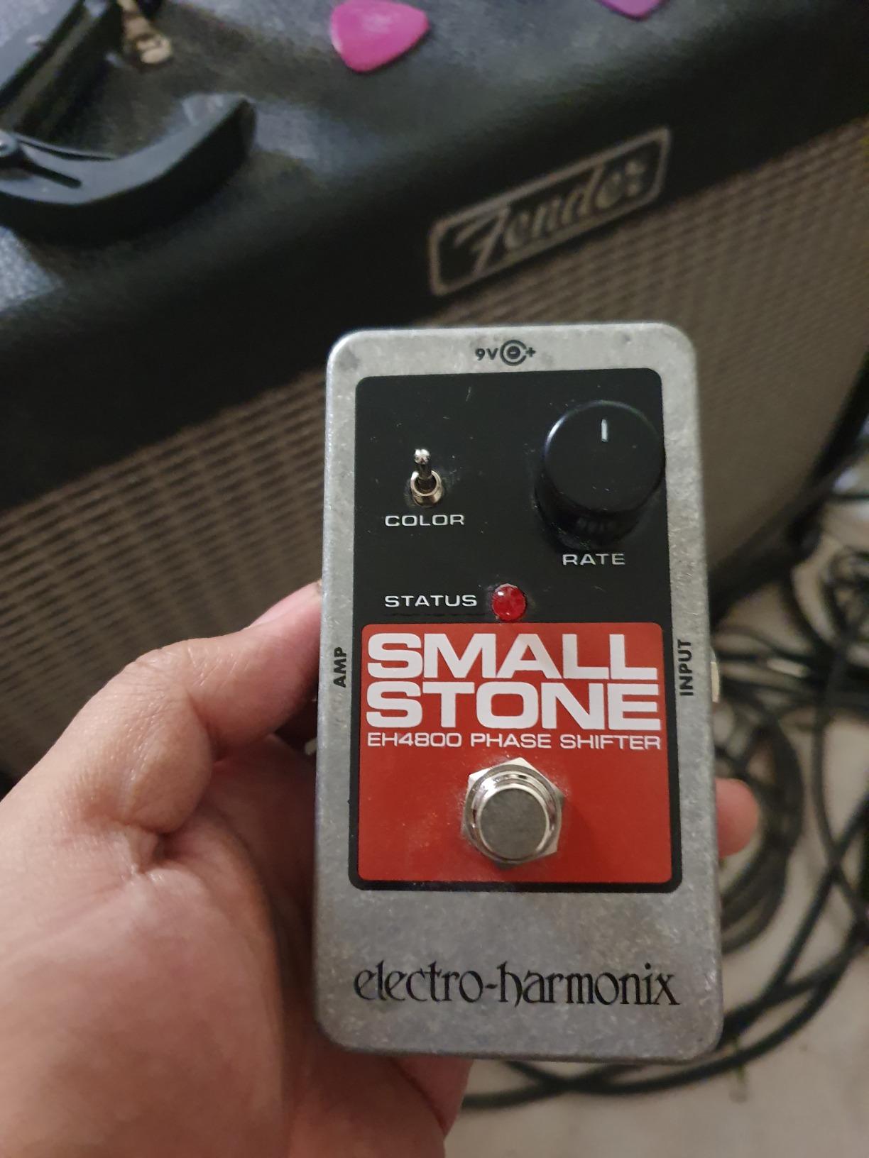Electro Harmonix Small Stone Nano Analog Phase Shifter Guitar Effects Pedal customer photo 1