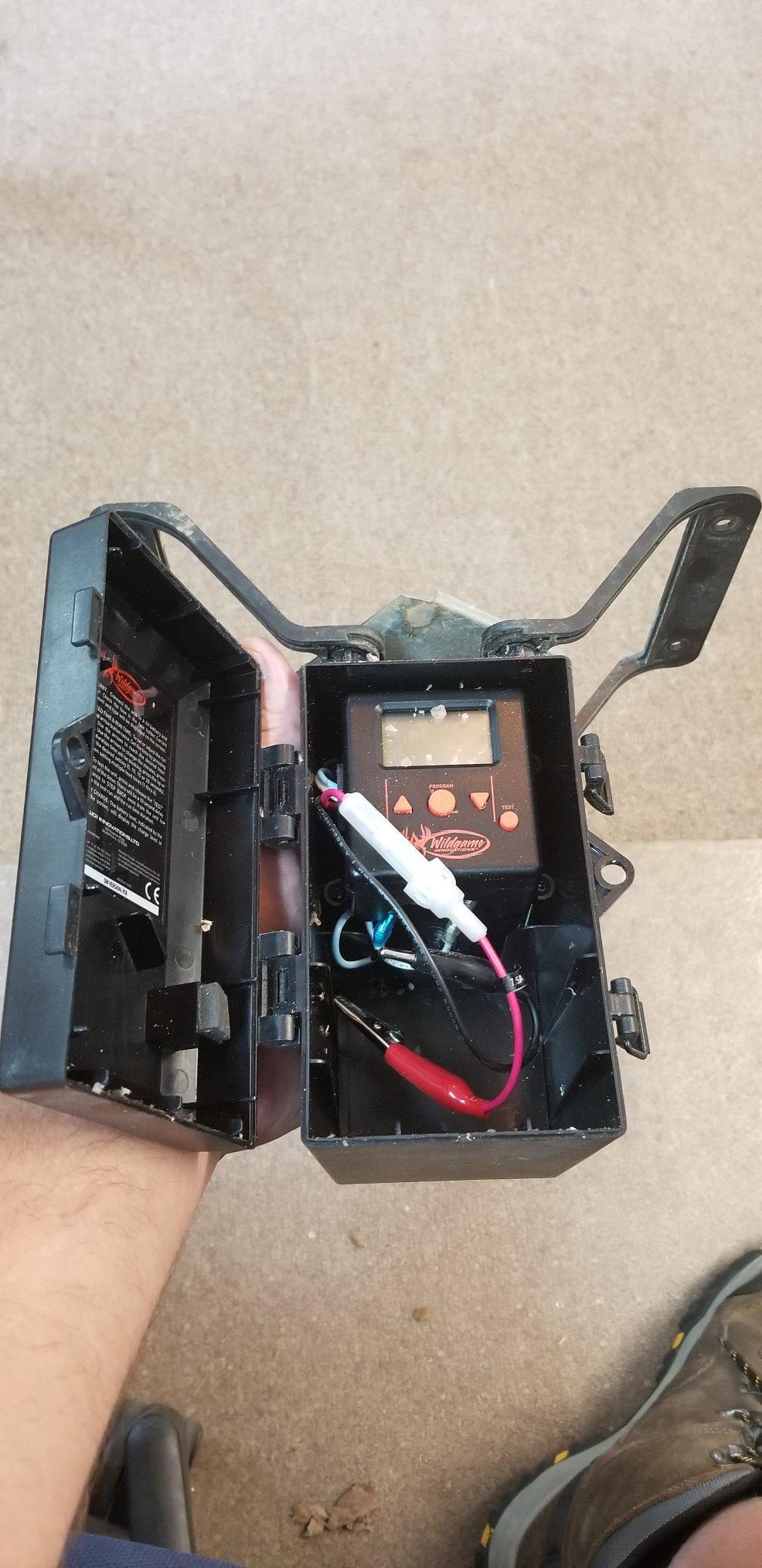 WILDGAME INNOVATIONS Trophy Hunter 6V Digital Feeder Kit, Weather-Resistant Durable Easy-to-Use Digital Power Control Unit for Hunting Game Feeder customer photo 2