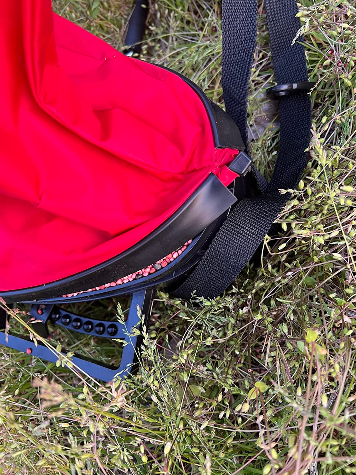 EarthWay Products 2750 25lb Nylon Bag Seeder Spreader - Red, Durable, Water Resistant, Food Plot Equipment, Seed Spreader, Grass Seeder Made for Hunters, Farmers, Gardeners, Lawn Maintenance customer photo 2