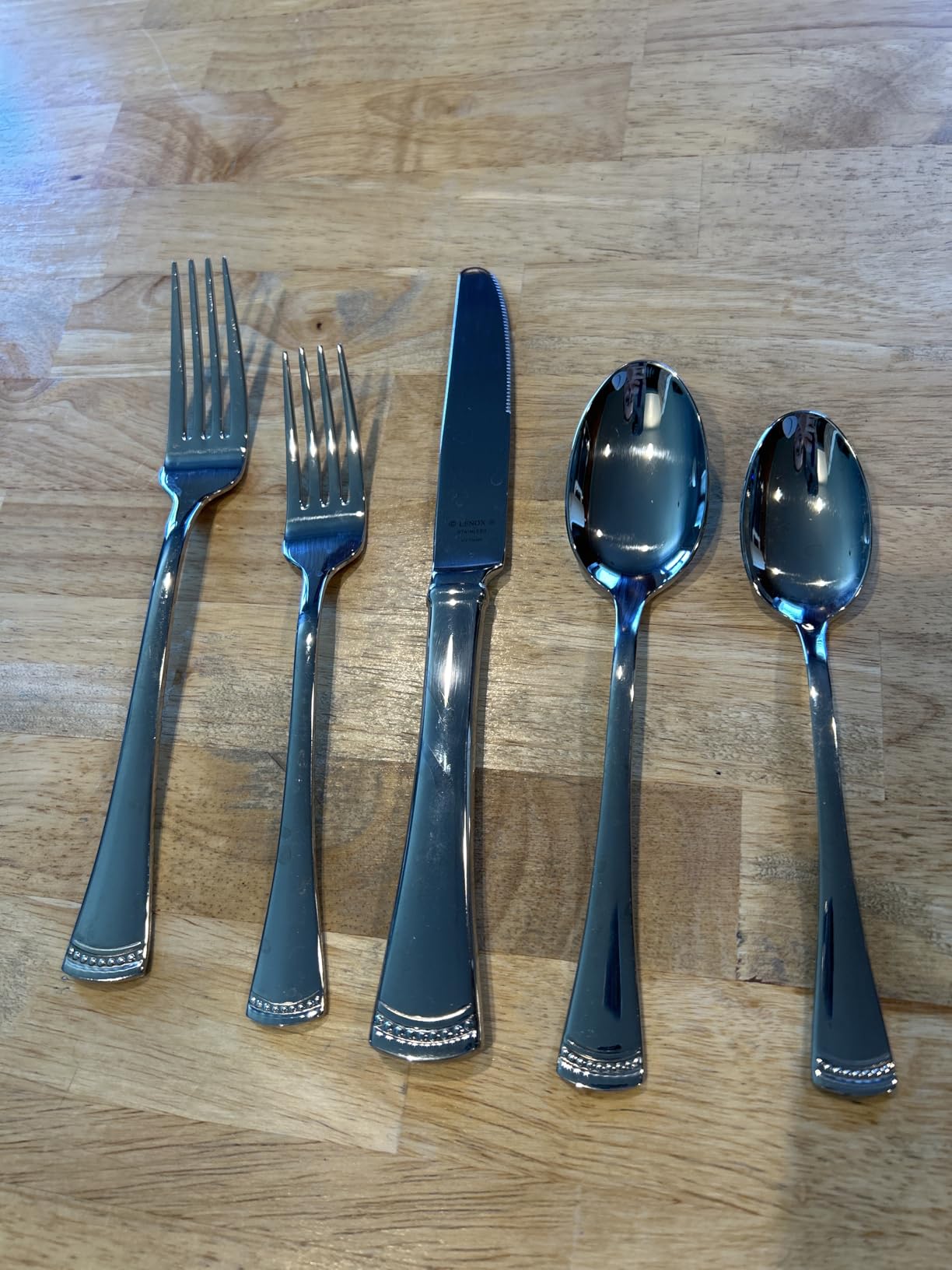 Lenox Portola 65-Piece 18/10 Silverware Set for 12, Flatware, Mirror Finish, Dishwasher Safe, Includes Serving Spoons and Utensil Set, Heavy Duty Cutlery Set for Kitchen and Dining customer photo 1