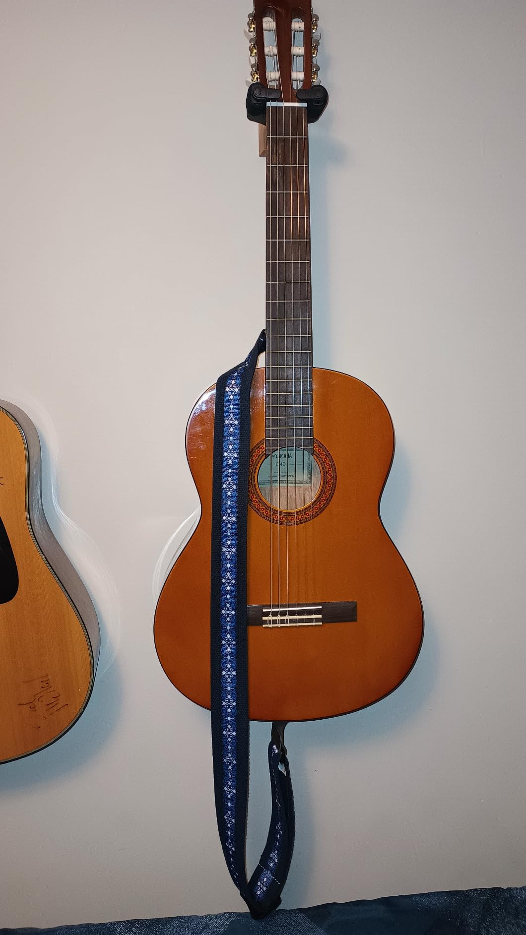 Yamaha C40II Classical Guitar, Full Size With Rosewood Fingerboard and Bridge, Natural customer photo 2