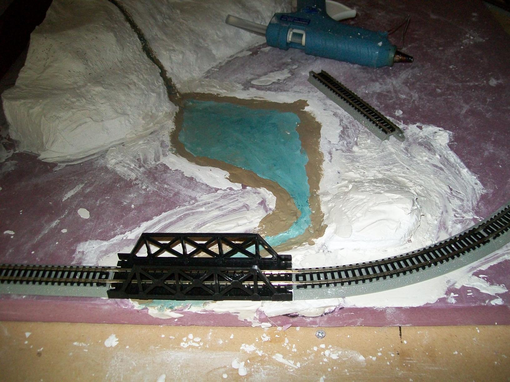 Bachmann Trains - Super Chief Ready To Run Electric Train Set - N Scale customer photo 1