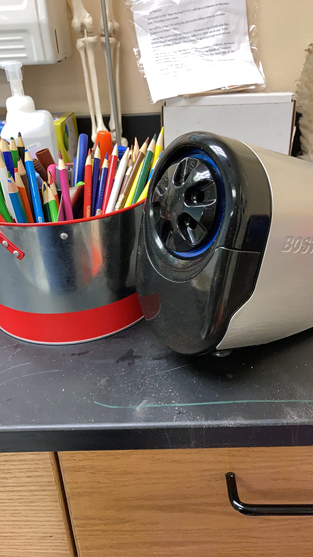 Bostitch Office SuperPro Glow Electric Pencil Sharpener, Sharpens Standard & Colored Pencils, Heavy Duty Commercial Classroom, Replaceable Cutter Cartridge System, 6-Hole, Silver/Black customer photo 1