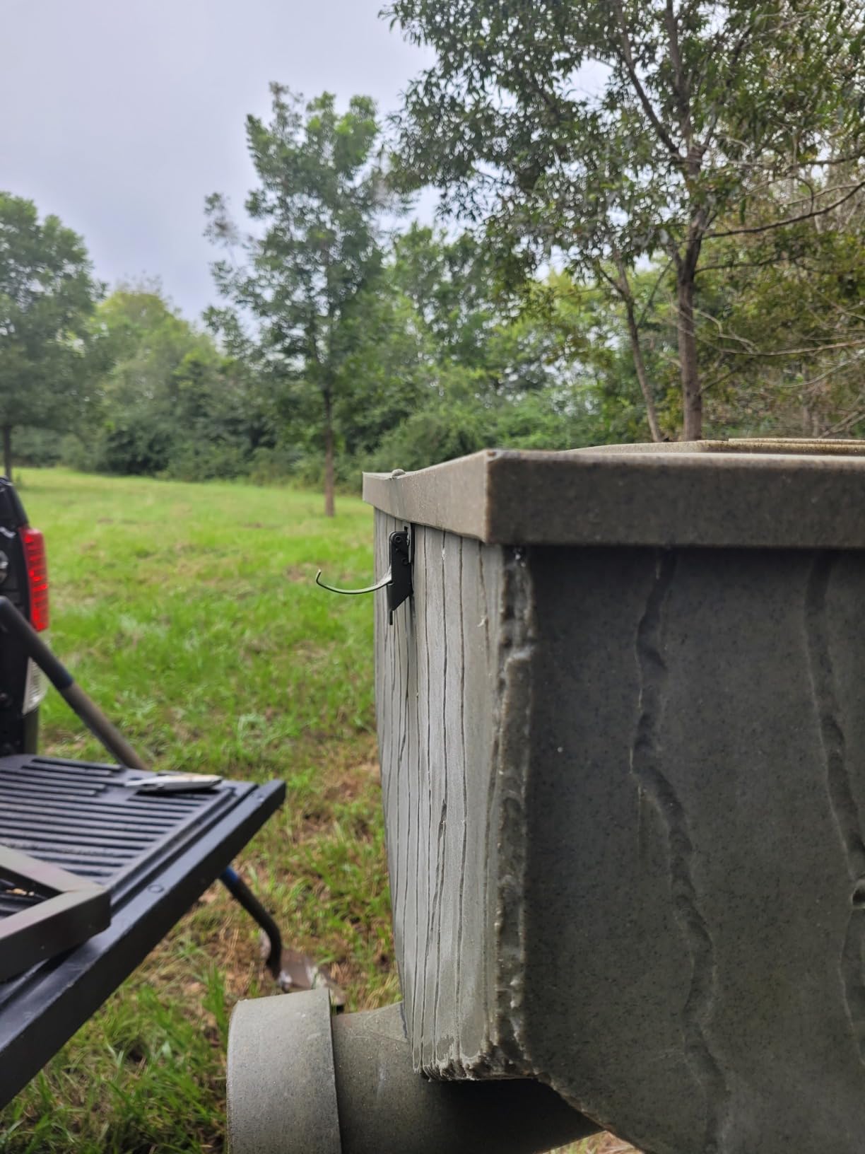 Banks Outdoors Feedbank 300 lb. Capacity Deer and Wildlife Feeder customer photo 1