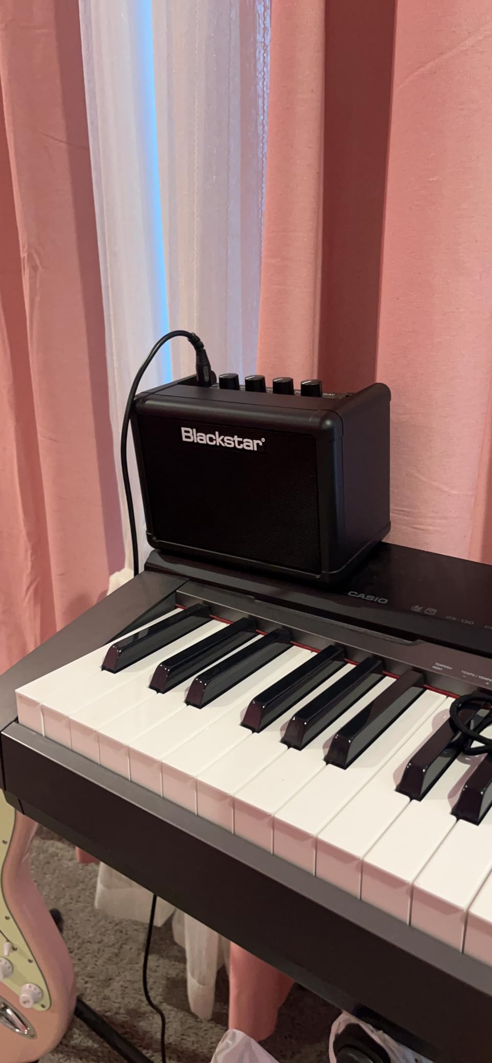 Blackstar Fly 3-3-watt 1x3 inch Compact Mini Guitar Amplifier w/ 2 Channels and Patented ISF - Black customer photo 2