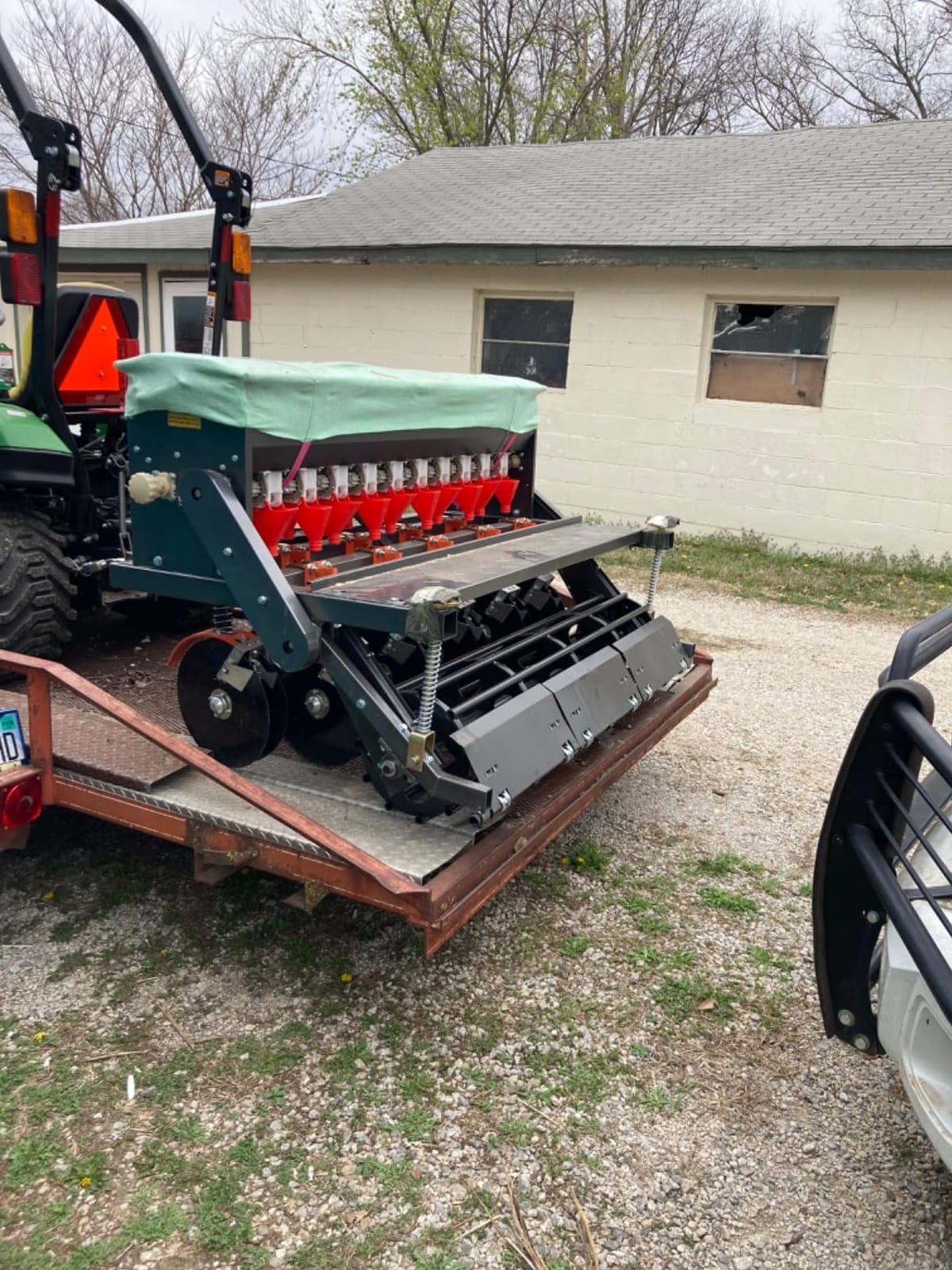 Field Tuff FTF-603PTS 3-Point Seeder, 60-Inches customer photo 1