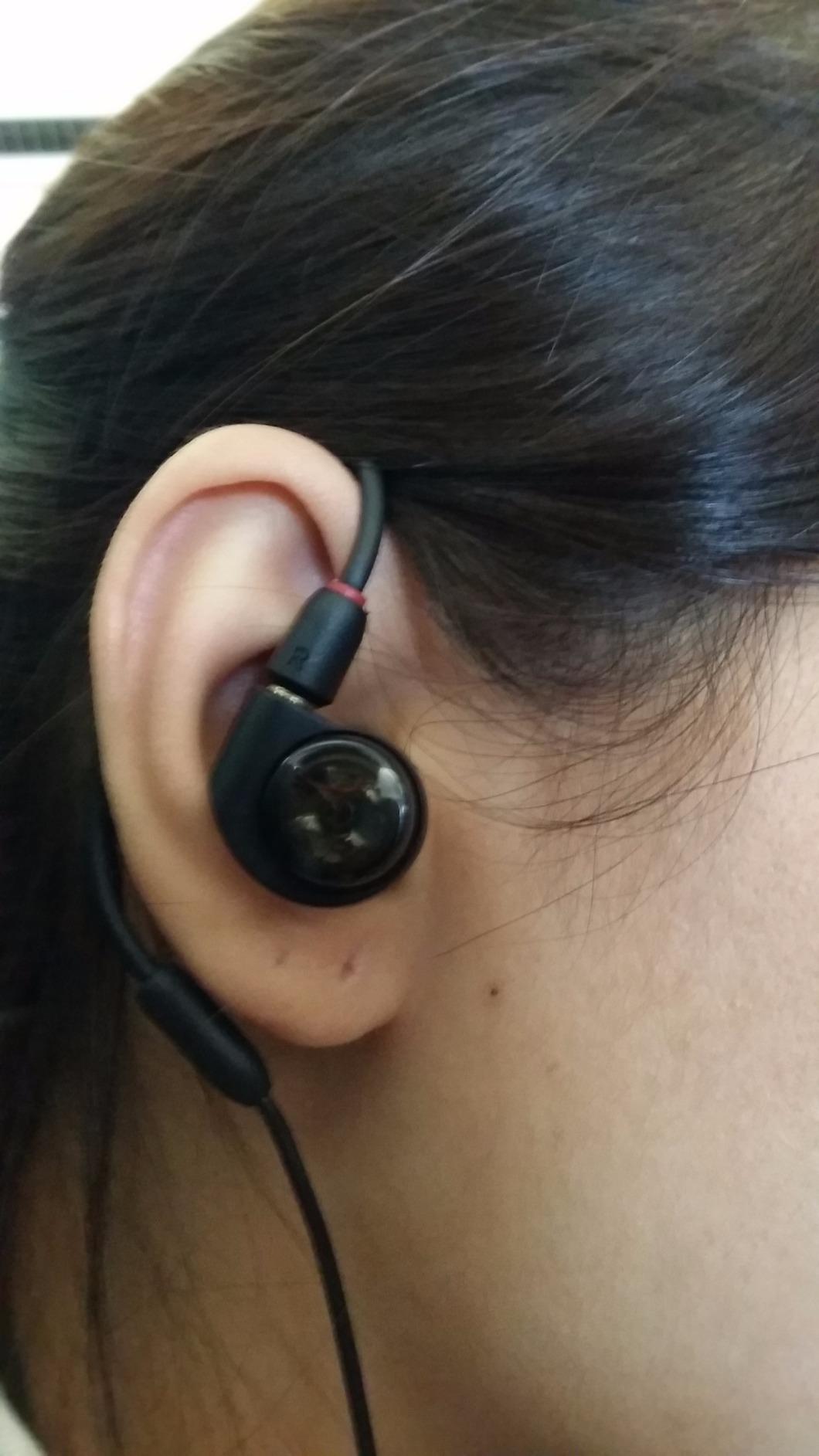 Audio-Technica ATH-E40 Professional in-Ear Monitor Headphones customer photo 2