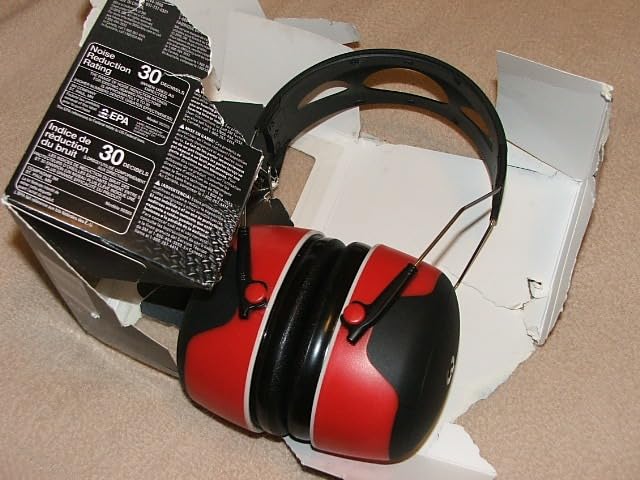 3M Pro-Grade Earmuff, Noise Reduction customer photo 1